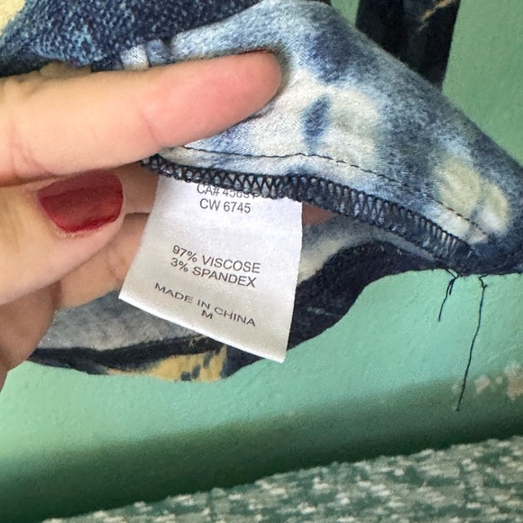 Chaser Long Sleeve Wood Button Tie Dye Tassel Lace Up Top - Picture 4 of 6